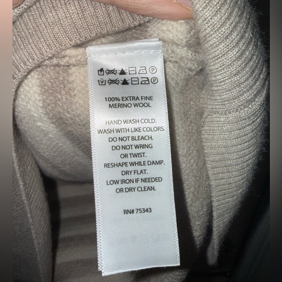 Christian Lacroix Tan and Cream 100% Extrafine Merino Wool Crewneck Sweater - Picture 5 of 7